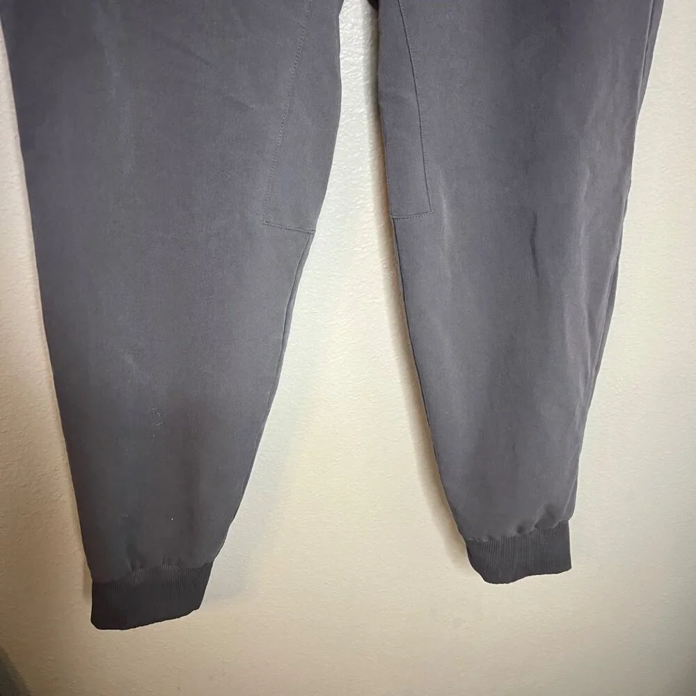 FIGS Tansent Jogger Scrub Pant Mens M/S Medium Short Gray Red‎